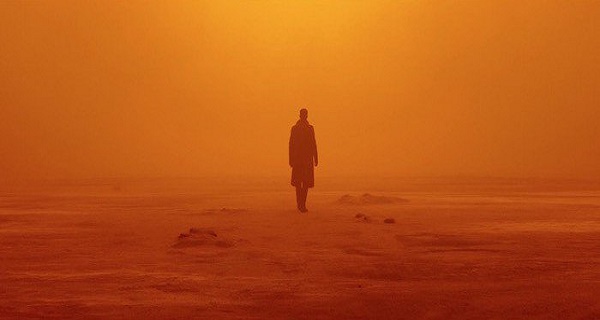 The official Blade Runner 2049 trailer is finally here!!
