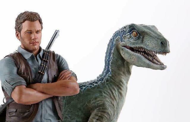 Chronicle announce 1:9 scale Owen & Blue Jurassic World statue!