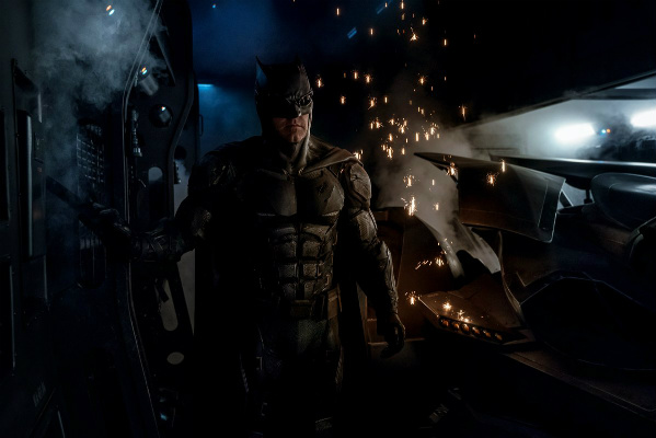 First Look At Batman's Tactical Suit In Justice League