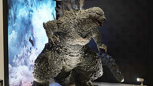 A 2-meter tall Godzilla statue now guards the entrance to the Godzilla Store in Taiwan!