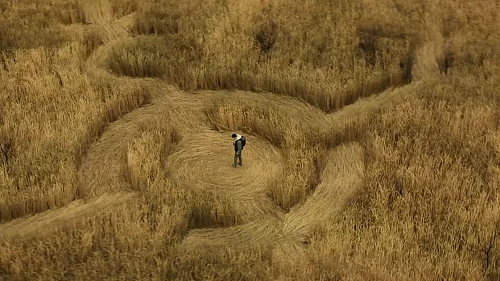 New Disclosure Day movie trailer teases massive UFO & shape-shifting aliens!