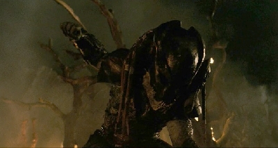 The Predator Trailer Analysis: Super Predator Wrist Blade Weaponry