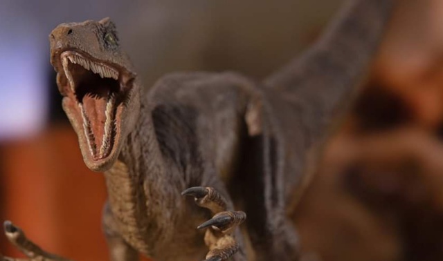 Pre-orders for Iron Studios' Jurassic Park Velociraptor Attack Art Scale 1/10 statue open TOMORROW!