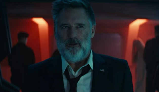 President Whitmore and Dr. Okun observe captive Aliens in new Independence Day: Resurgence movie clip!