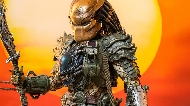 Iconic Broken Tusk Predator action figure unveiled by Hot Toys!
