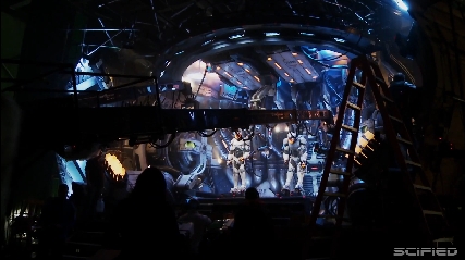 Pacific Rim: Oversized Robot Sets Featurette