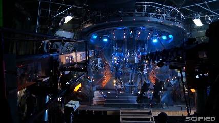 Pacific Rim: Oversized Robot Sets Featurette