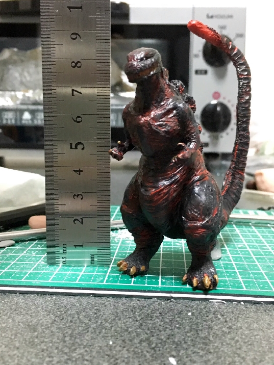 The HG Shin Godzilla figure in all its little glory. 