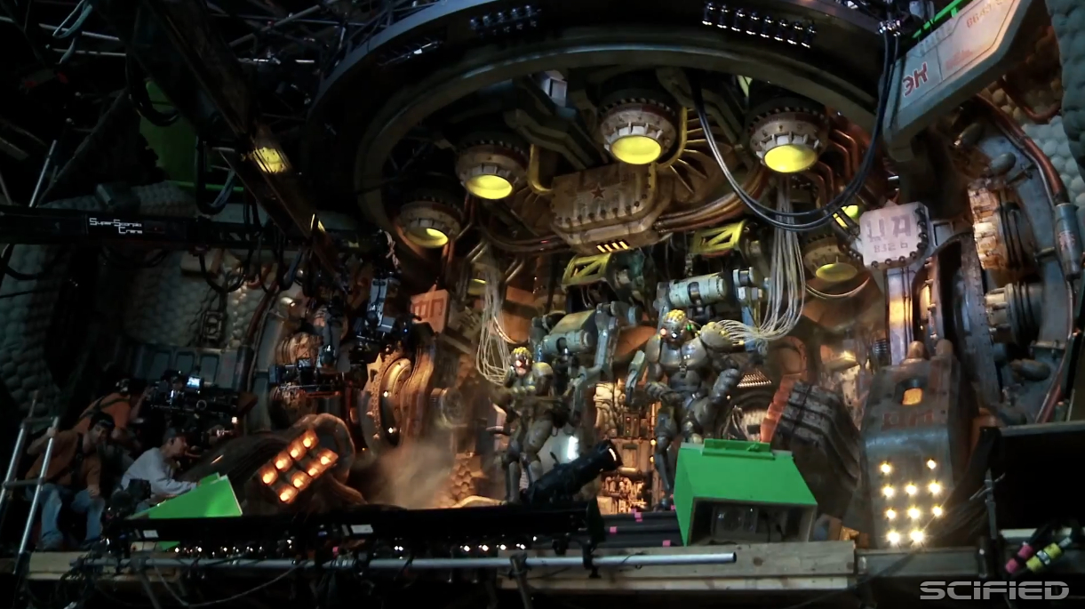 Pacific Rim: Oversized Robot Sets Featurette