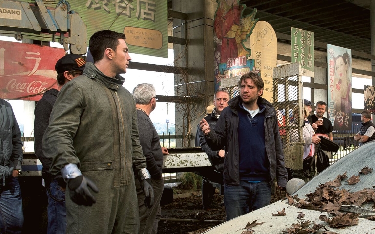 Gareth Edwards & Aaron Johnson on the set of Godzilla