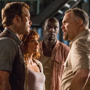 5 New Jurassic World Movie Stills Surface Online!